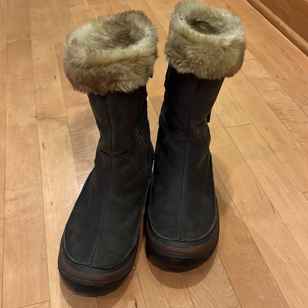 Merrill winter boots - size 9